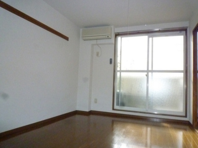 【居間・リビング】 | SurplusウィステリアＣ | ※同建物同型別のお部屋