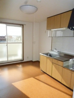 【居間・リビング】 | SurplusウィステリアＣ | ※同建物同型別のお部屋