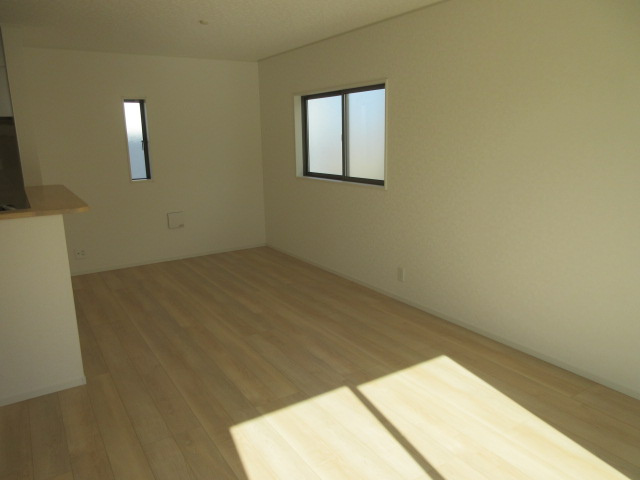 【仲介手数料無料】新築戸建　吉見町東野1-5-6（全3棟）の居間・リビング