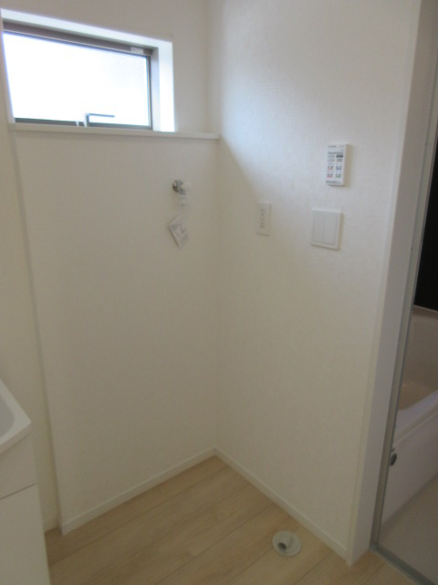 【仲介手数料無料】新築戸建　吉見町東野1-5-6（全3棟）のランドリースペース