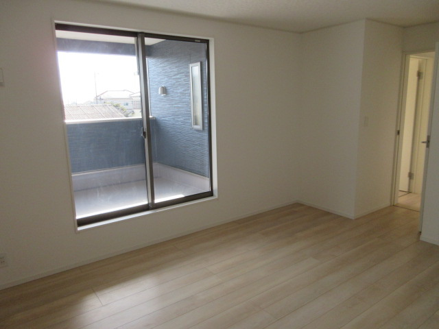 【仲介手数料無料】新築戸建　吉見町東野1-5-6（全3棟）の洋室