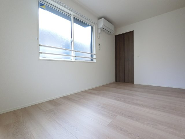 D-ROOM若草の洋室