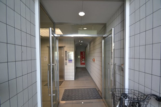 【エントランス】