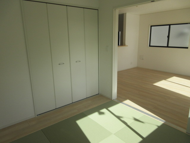 【仲介手数料無料】新築戸建　吉見町東野1-5-6（全3棟）の和室