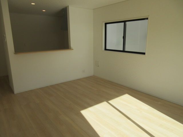 【仲介手数料無料】新築戸建　吉見町東野1-5-6（全3棟）の居間・リビング