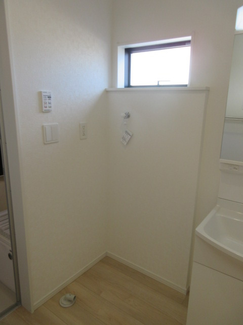 【仲介手数料無料】新築戸建　吉見町東野1-5-6（全3棟）のランドリースペース