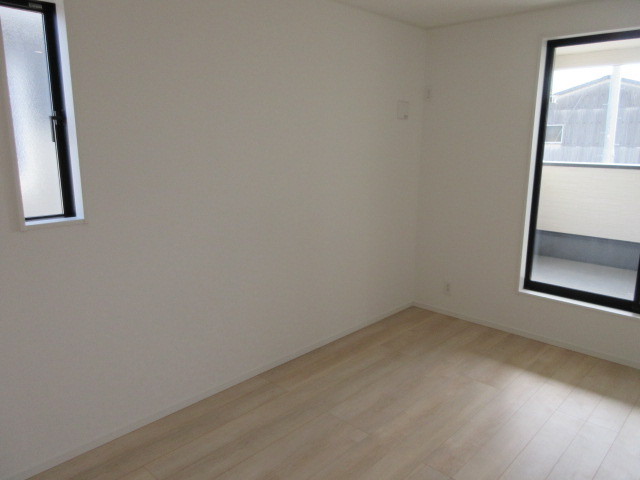 【仲介手数料無料】新築戸建　吉見町東野1-5-6（全3棟）の洋室