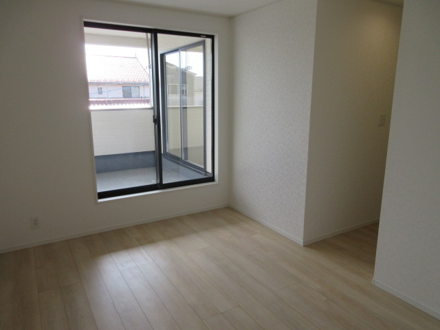 【仲介手数料無料】新築戸建　吉見町東野1-5-6（全3棟）の洋室