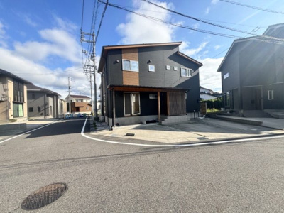 【前面道路含む現地写真】 | 鳥取市宮長中古戸建て