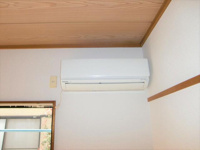 和室６帖にエアコン有り。