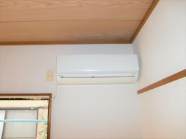 和室６帖にエアコン有り。