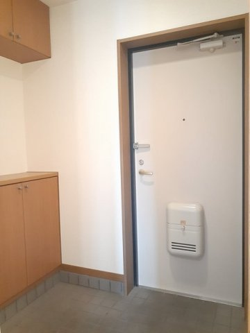 アプリコットガーデンの玄関|落ち着いた玄関です