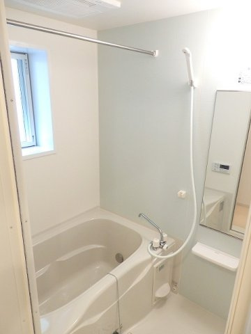 ソレイユ４番館の浴室|ゆったり過ごせるお風呂です