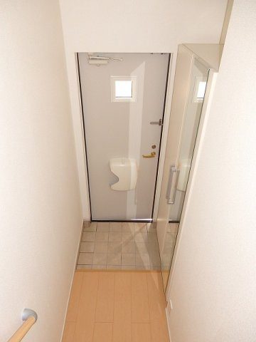 ソレイユ４番館の玄関|シンプルで使いやすい玄関です