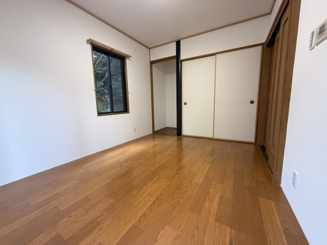 神戸市垂水区小束山本町４丁目戸建の洋室