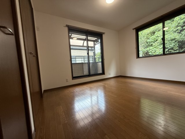 神戸市垂水区小束山本町４丁目戸建の洋室