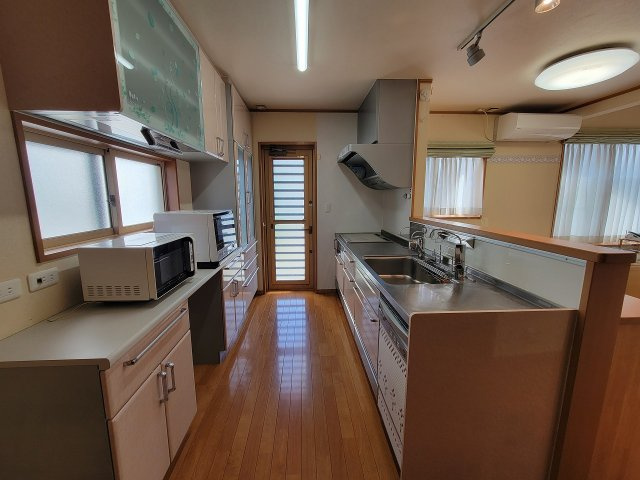 平田東1丁目　売中古住宅のキッチン