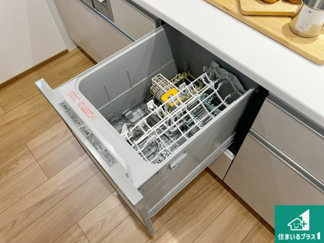 15(土)16(日)現地説明会　堺市南区深阪南　限定1邸の設備|食事後の一仕事、食器洗いをボタン一つでお任せできちゃいます！場所を取らないビルトイン式なので、お料理スペースもしっかり確保！