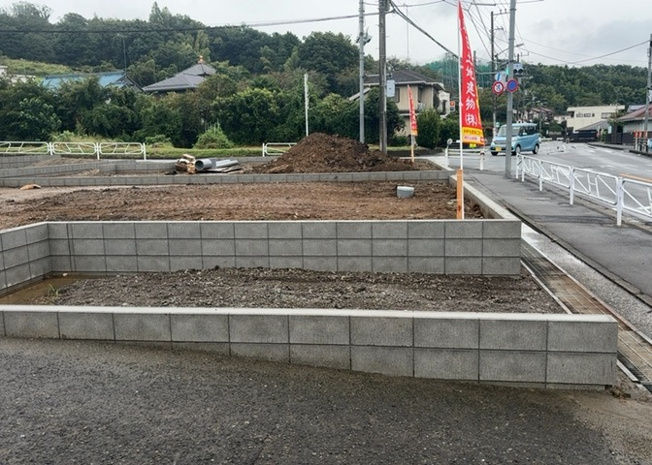 【外観】 | 土地の面積＝住宅面積ではありません。建ぺい率の問題などで、土地のある場所によって住宅を建てられる面積は限られています。高さもしかり、「土地」という言葉の中には、建築条件も含まれると考えておきましょう。
