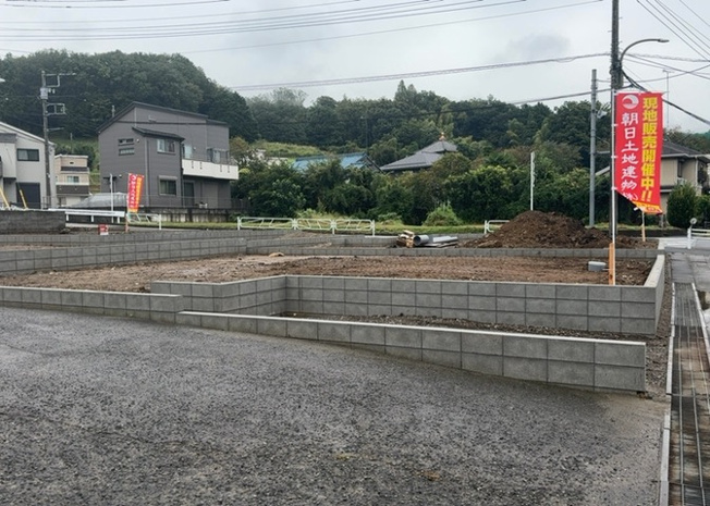 【外観】 | 販売されている全ての土地が、宅地用の土地であるとは限りません。都市計画法に基づき、基本的に住宅を建てることができるのは土地計画区であることに加え、市街化区域として定められている地域のみとなっています。