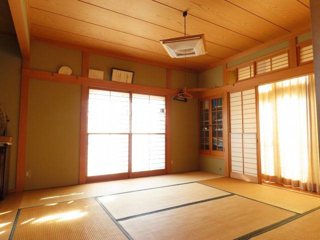 辰野町　売中古住宅の和室