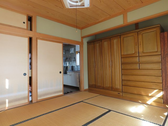 辰野町　売中古住宅の和室