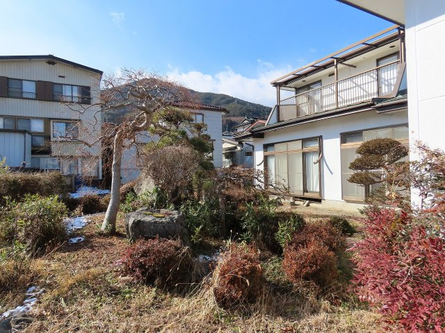 辰野町　売中古住宅の庭