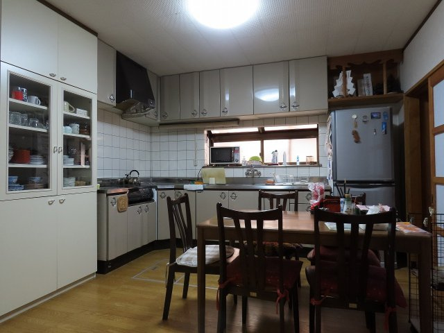辰野町　売中古住宅のキッチン