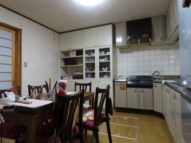 辰野町　売中古住宅のキッチン