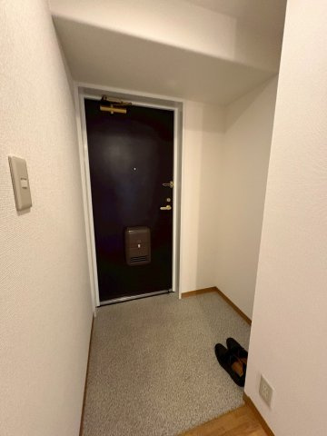 ヴィオレット宝塚の玄関|明るい玄関です