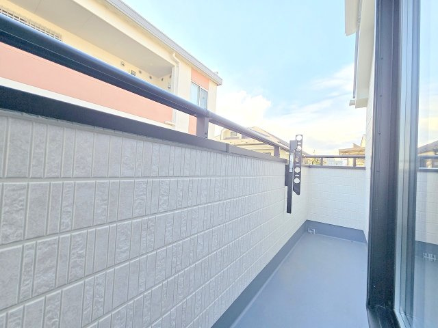 青梅市河辺町７丁目　全1棟のバルコニー
