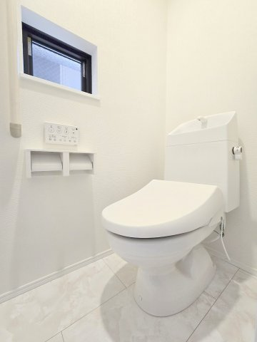 青梅市河辺町７丁目　全1棟のトイレ