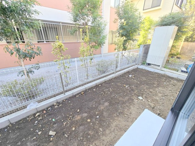 青梅市河辺町７丁目　全1棟の庭
