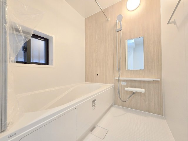 青梅市河辺町７丁目　全1棟の浴室