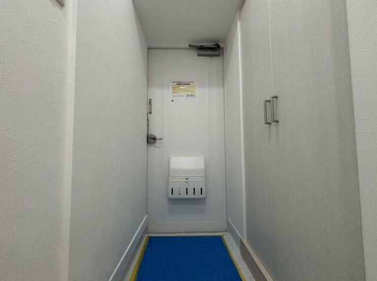 矢野口住宅の玄関|明るい玄関です