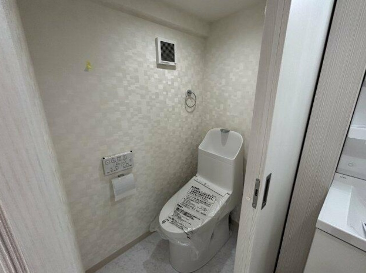 矢野口住宅のトイレ|ゆったりとした空間のトイレです