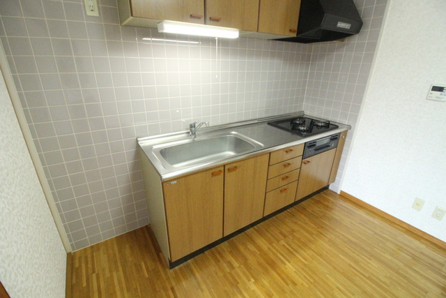 バードタウン8番館のキッチン|※別号室の写真です。現況優先となります。