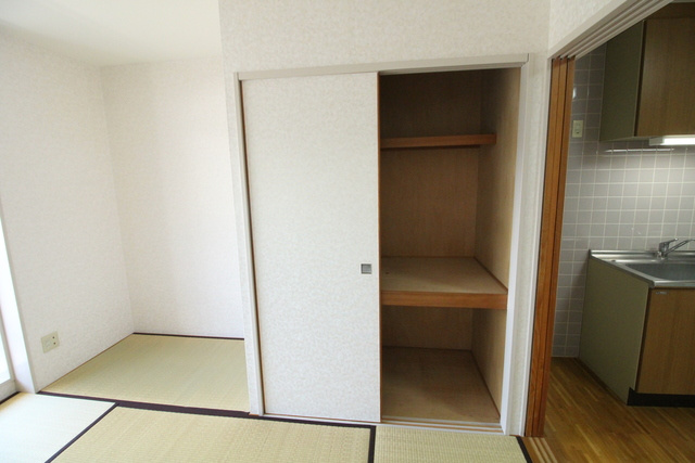 バードタウン8番館の収納|※別号室の写真です。現況優先となります。