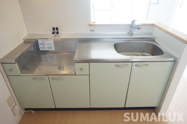 熊本市東区画図東２丁目のアパートのキッチン