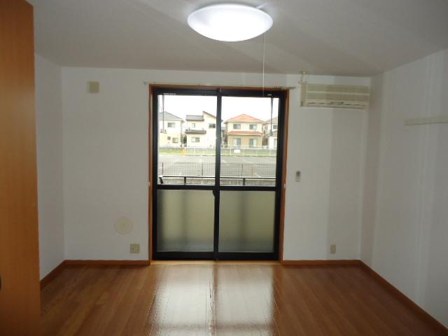 シャトー友喜の居間・リビング|洋室