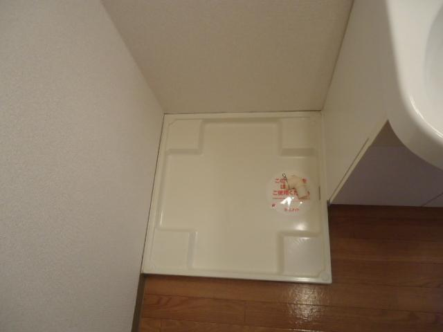 シャトー友喜の設備|室内洗濯機置場