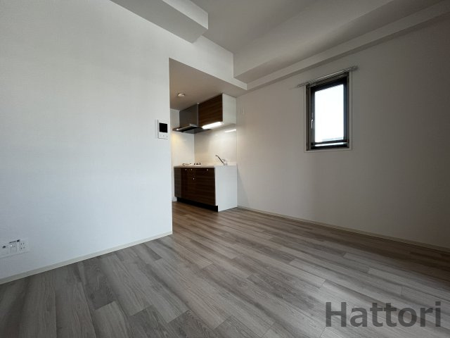 エスリードレジデンス江坂垂水町の居間・リビング