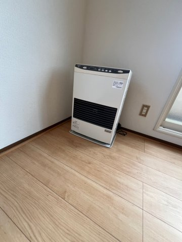 桜ハイツの設備|FF式自動給油ストーブ