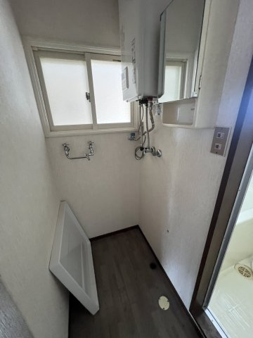 十和田市元町東２丁目のアパートの内装|洗濯機置き場