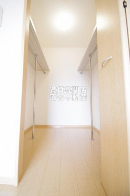 【収納】 | バリアント橋本 | たっぷり収納できるウォークインクローゼット♪