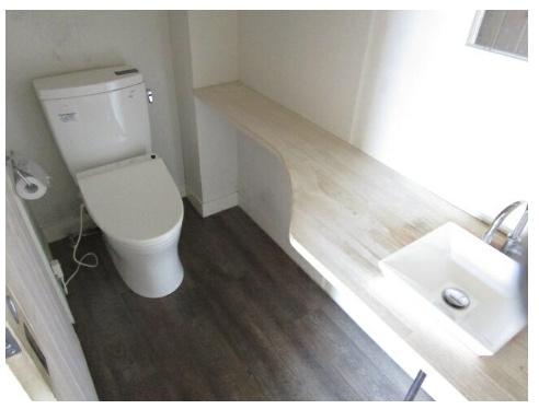 木津大次貸店舗事務所の内装