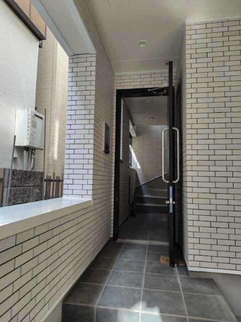 ＣｈａｔｅａｕＢｌａｎｃのエントランス|落ち着いたエントランスです