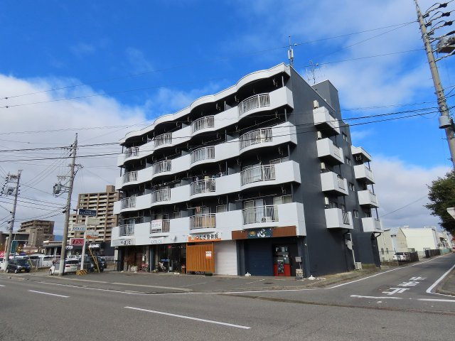 メゾンただちや