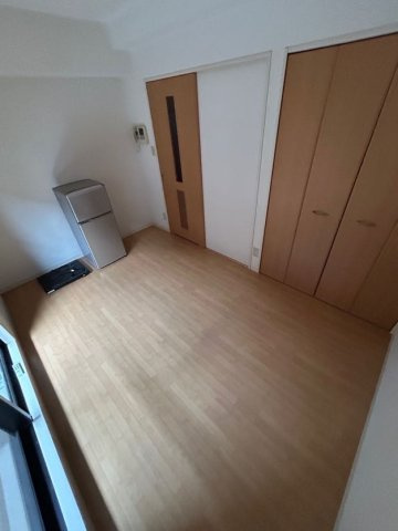 ロイヤル三ッ星Ⅱの居間・リビング