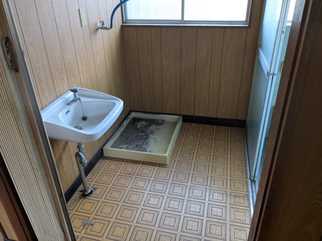 中古戸建　中里見町の独立洗面台
